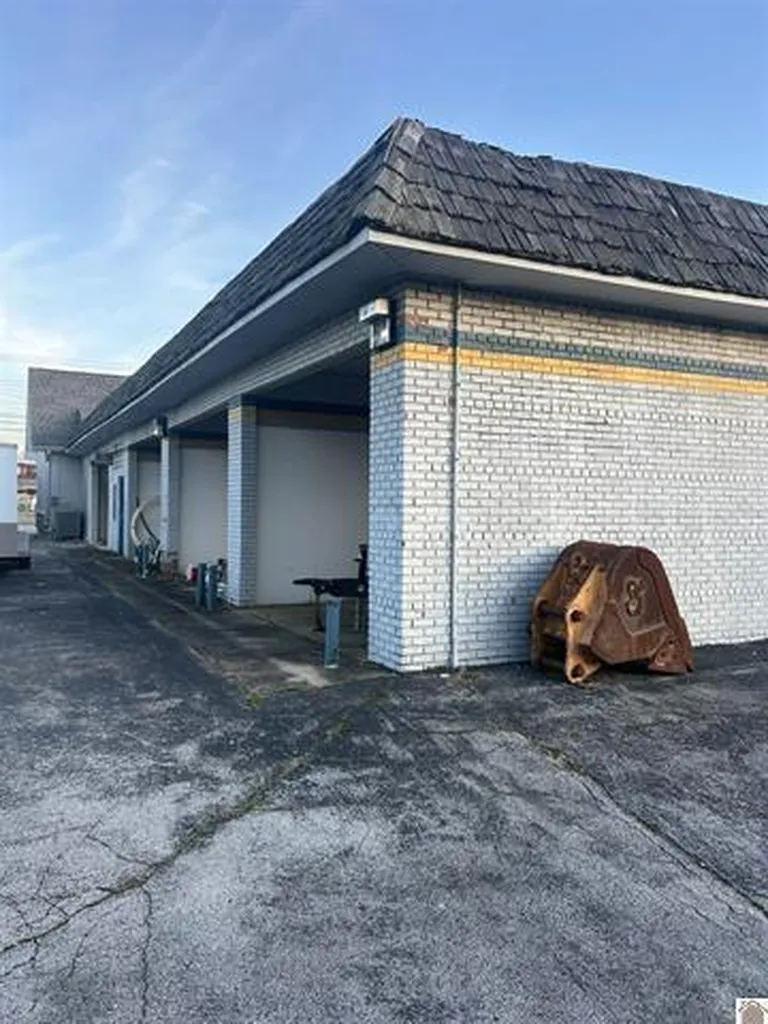 3209 Lafayette Road Hopkinsville KY 42240
