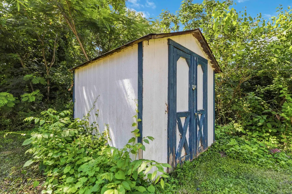 104 Orchard Street Berea KY 40403