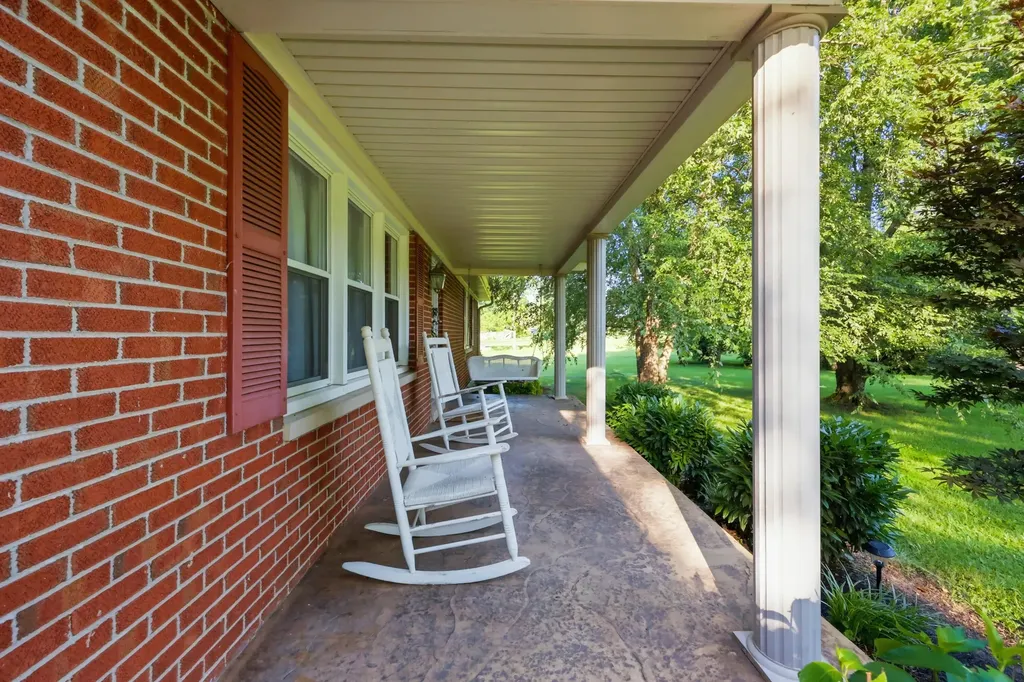 1390 Alton Station Road Lawrenceburg KY 40342
