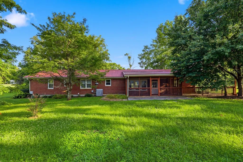1390 Alton Station Road Lawrenceburg KY 40342