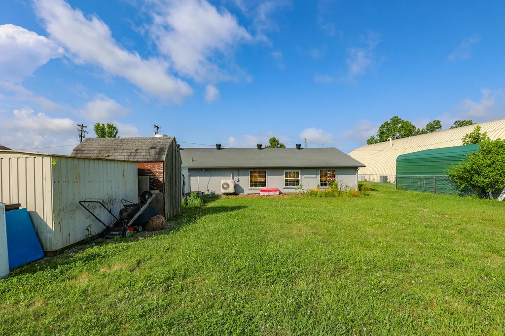 15649 E Us Highway 68 Hardin KY 42048