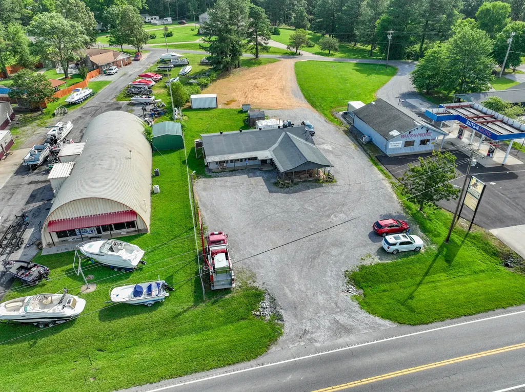 15649 E Us Highway 68 Hardin KY 42048