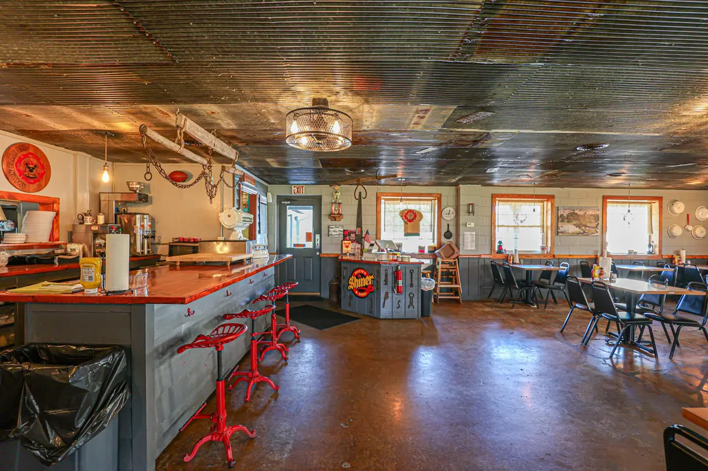15649 E Us Highway 68 Hardin KY 42048