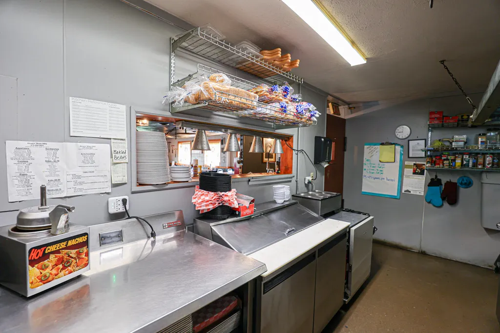 15649 E Us Highway 68 Hardin KY 42048