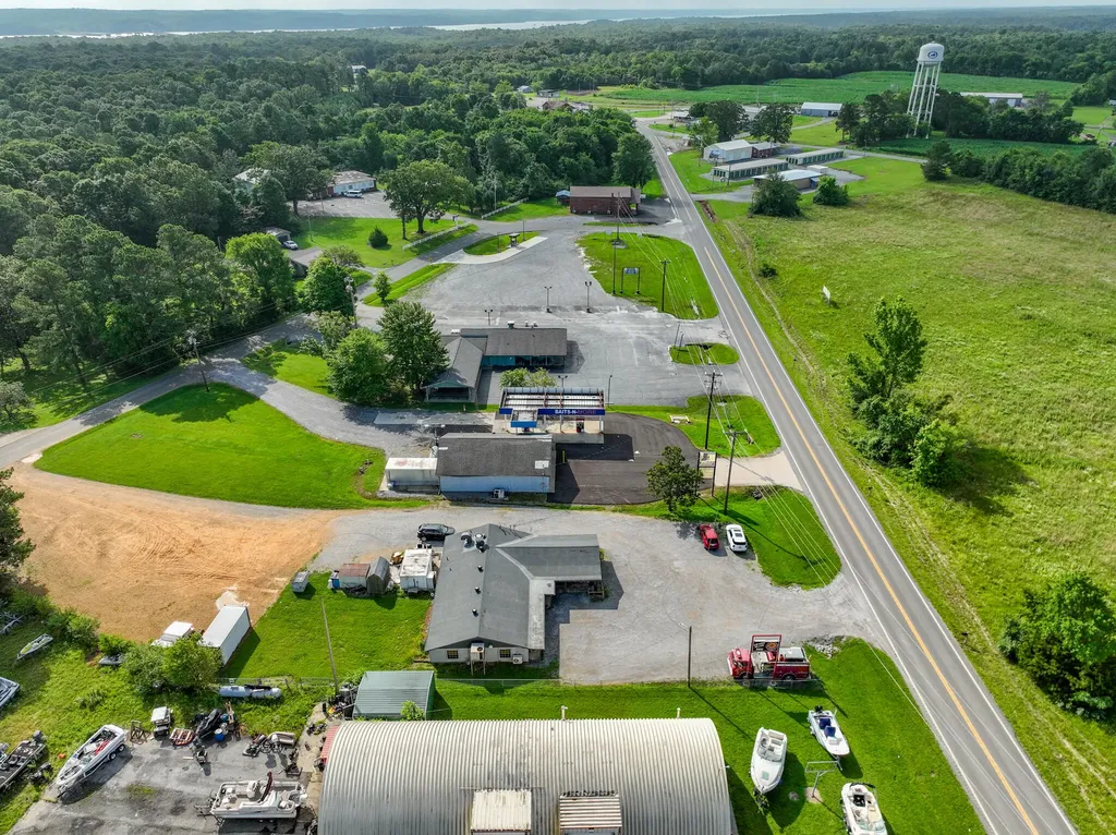 15649 E Us Highway 68 Hardin KY 42048