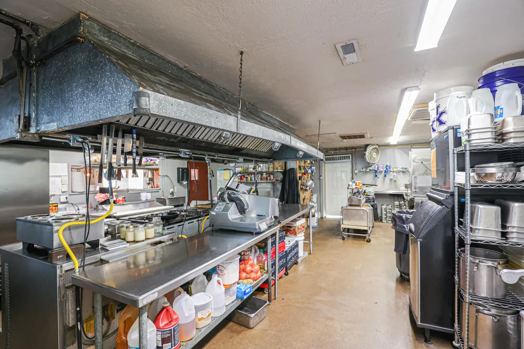 15649 E Us Highway 68 Hardin KY 42048