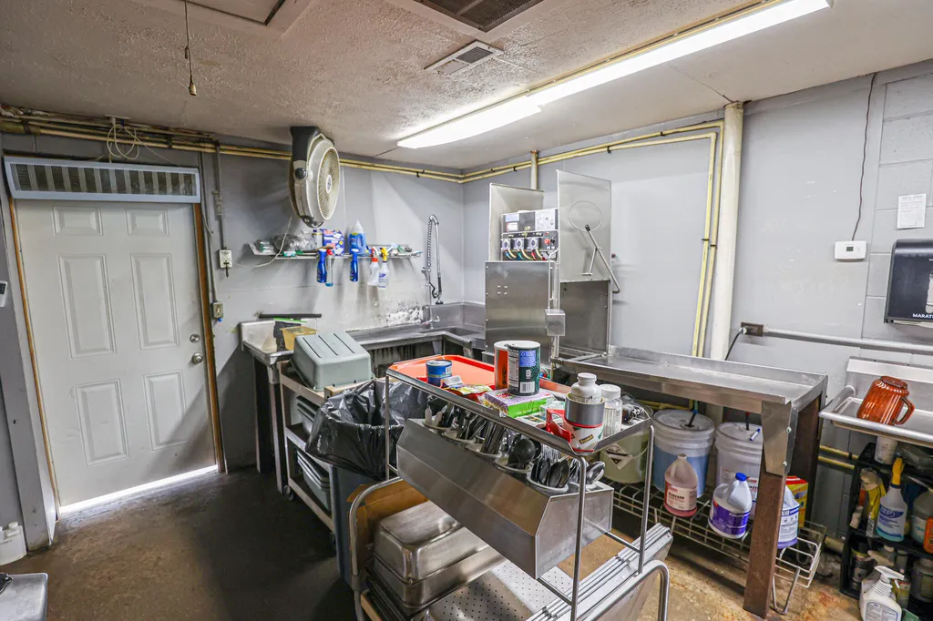 15649 E Us Highway 68 Hardin KY 42048
