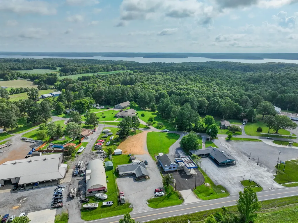 15649 E Us Highway 68 Hardin KY 42048