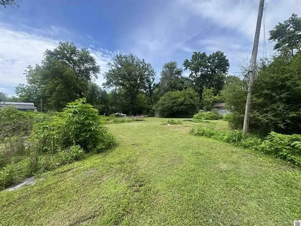414 E State Highway 1748 Mayfield KY 42066