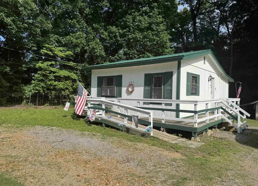 635 Forest Road Benton KY 42025