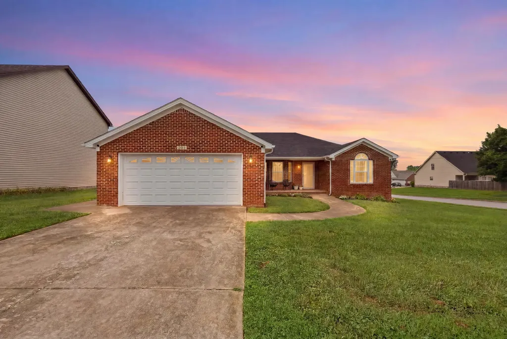 201 Janice Drive Nicholasville KY 40356