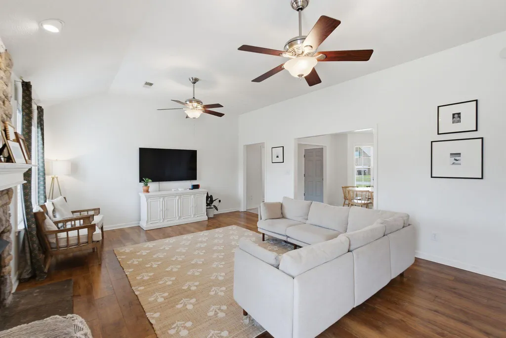 201 Janice Drive Nicholasville KY 40356