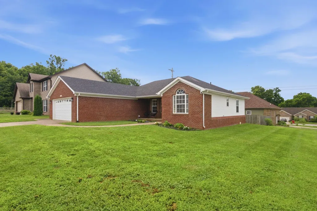 201 Janice Drive Nicholasville KY 40356
