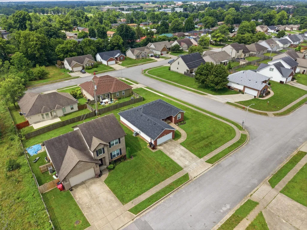 201 Janice Drive Nicholasville KY 40356
