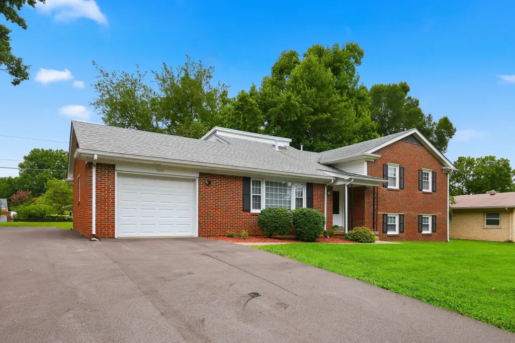 1147 Athenia Drive Lexington KY 40504