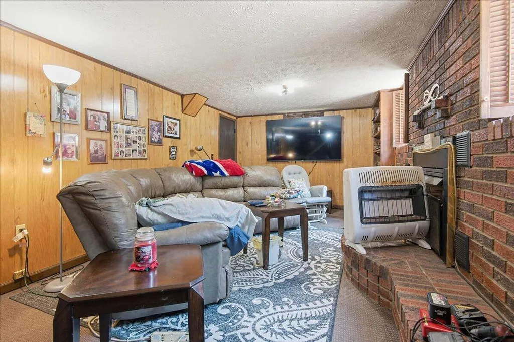 316 Mountain View Road Williamsburg KY 40769