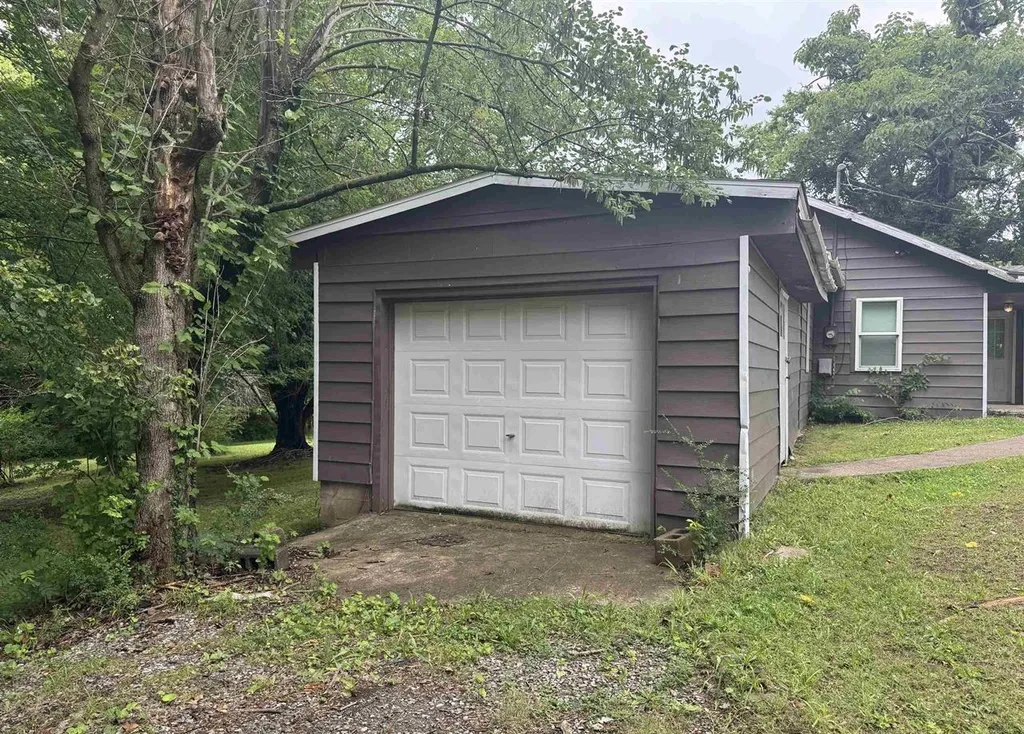 1622 Walnut Street Benton KY 42025
