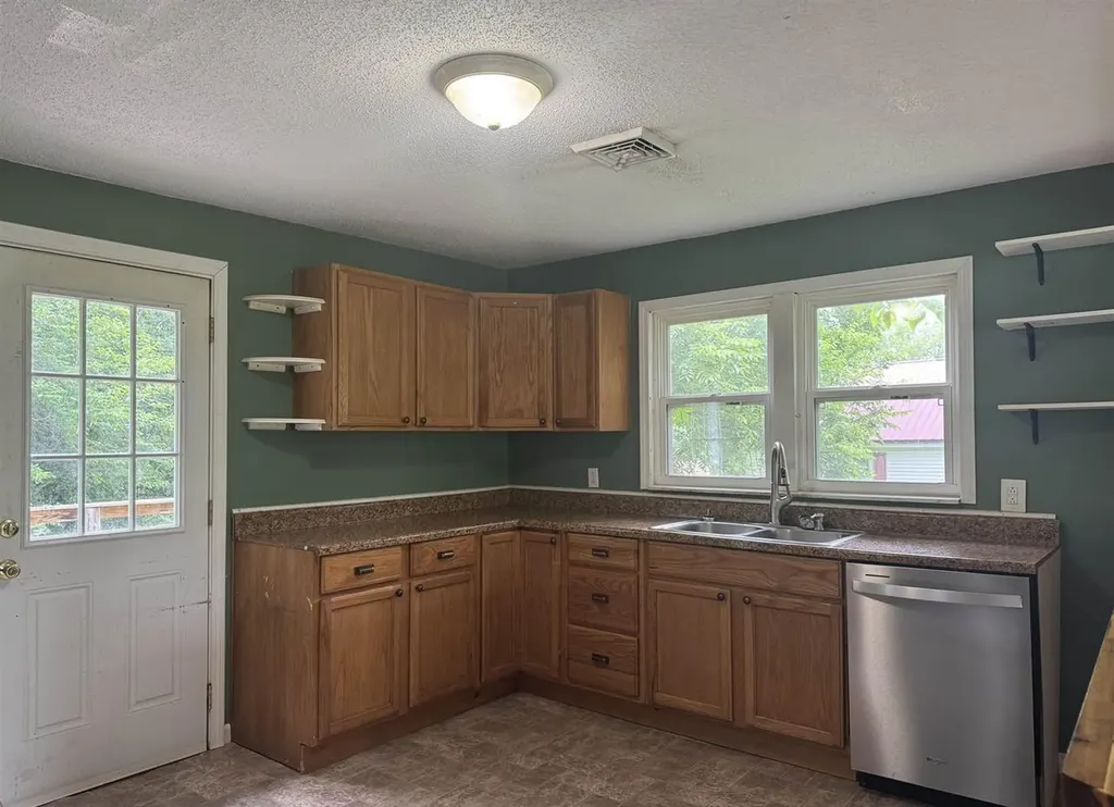 1622 Walnut Street Benton KY 42025