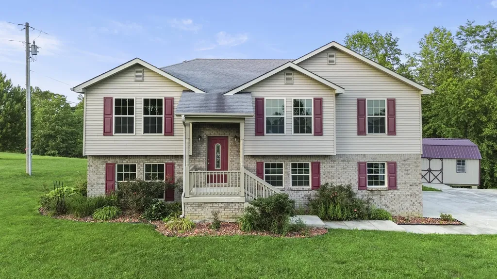61 Halcomb East Road Orlando KY 40460