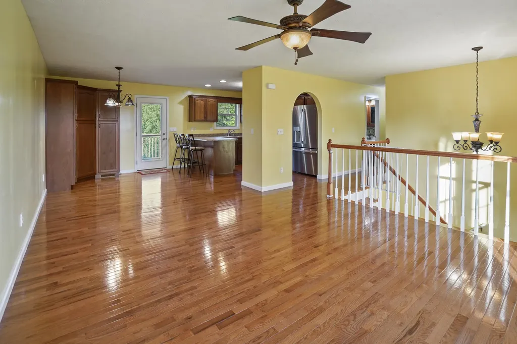 61 Halcomb East Road Orlando KY 40460