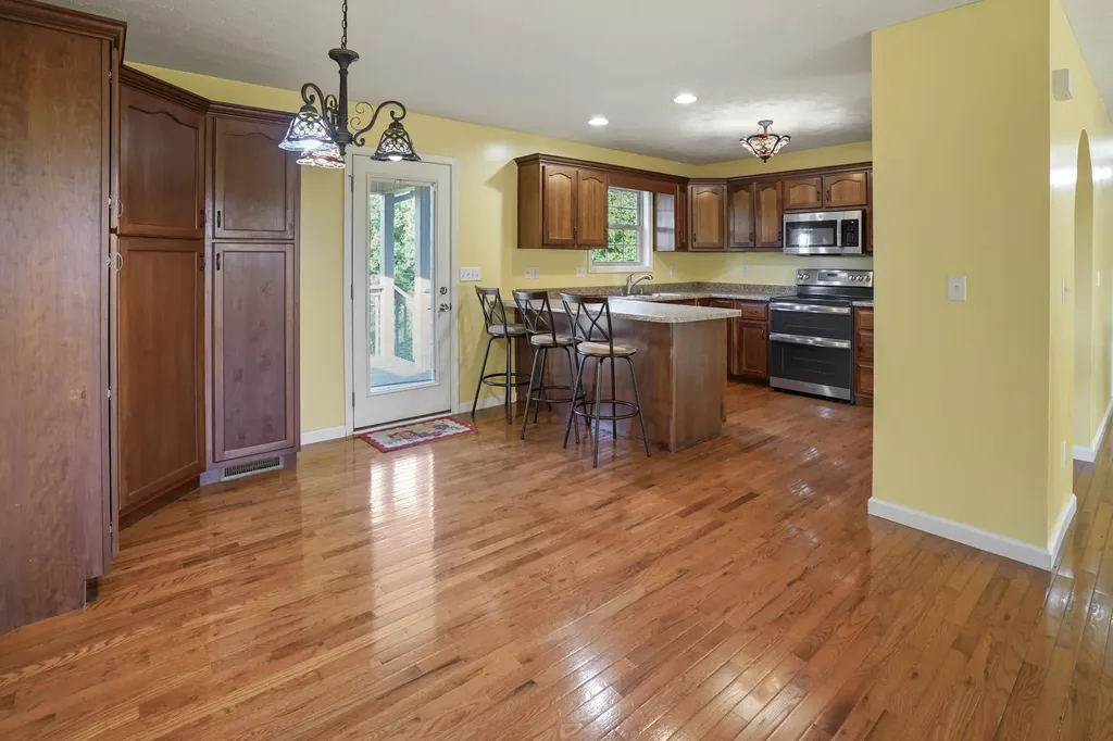 61 Halcomb East Road Orlando KY 40460