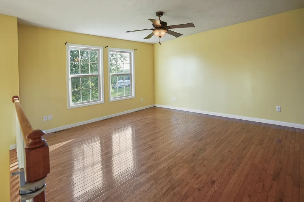 61 Halcomb East Road Orlando KY 40460