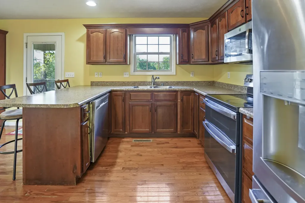 61 Halcomb East Road Orlando KY 40460