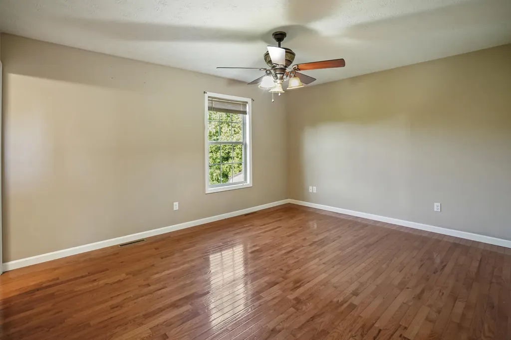 61 Halcomb East Road Orlando KY 40460