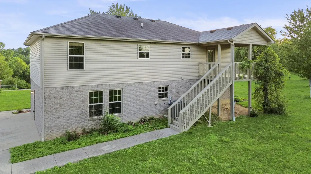 61 Halcomb East Road Orlando KY 40460