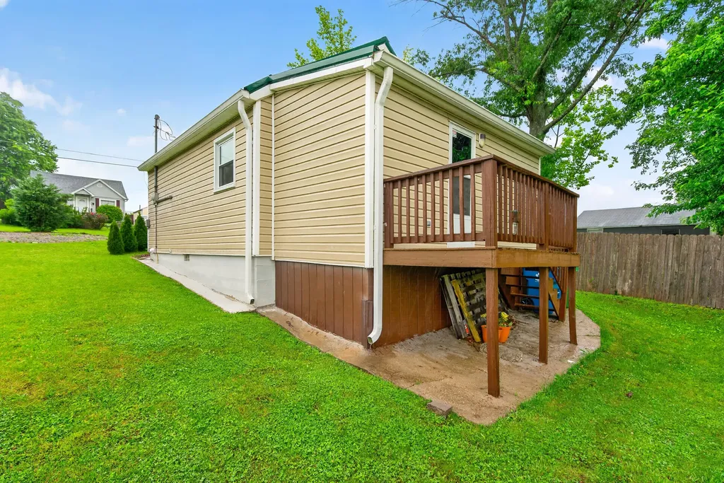 689 Fairview Court Harrodsburg KY 40330