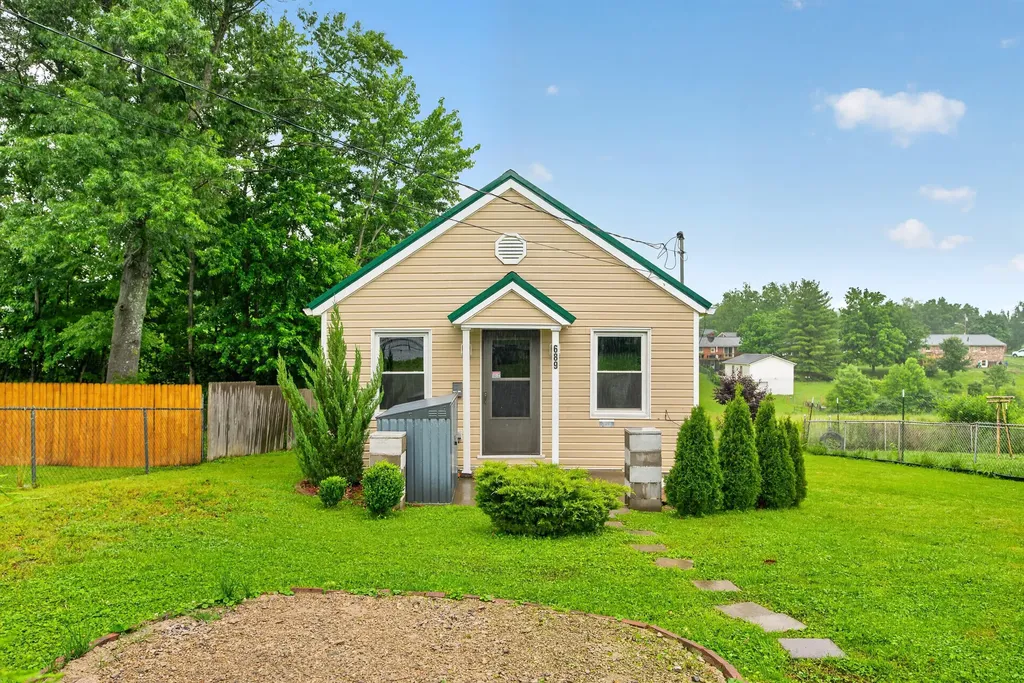 689 Fairview Court Harrodsburg KY 40330