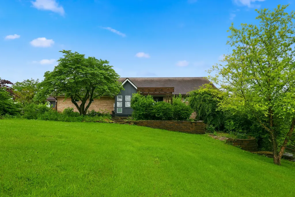 1011 Sunnyview Lane Frankfort KY 40601