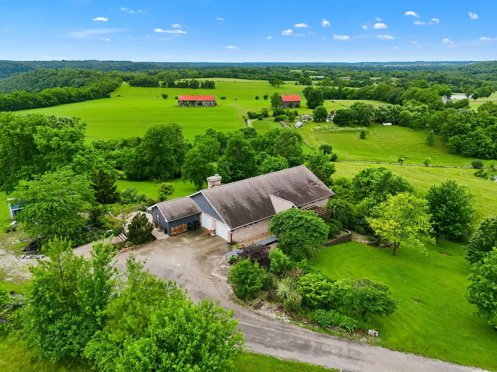 1011 Sunnyview Lane Frankfort KY 40601
