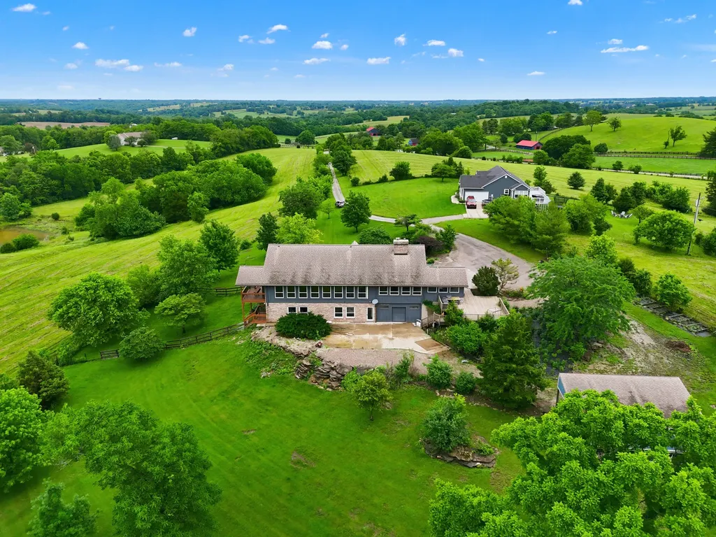1011 Sunnyview Lane Frankfort KY 40601