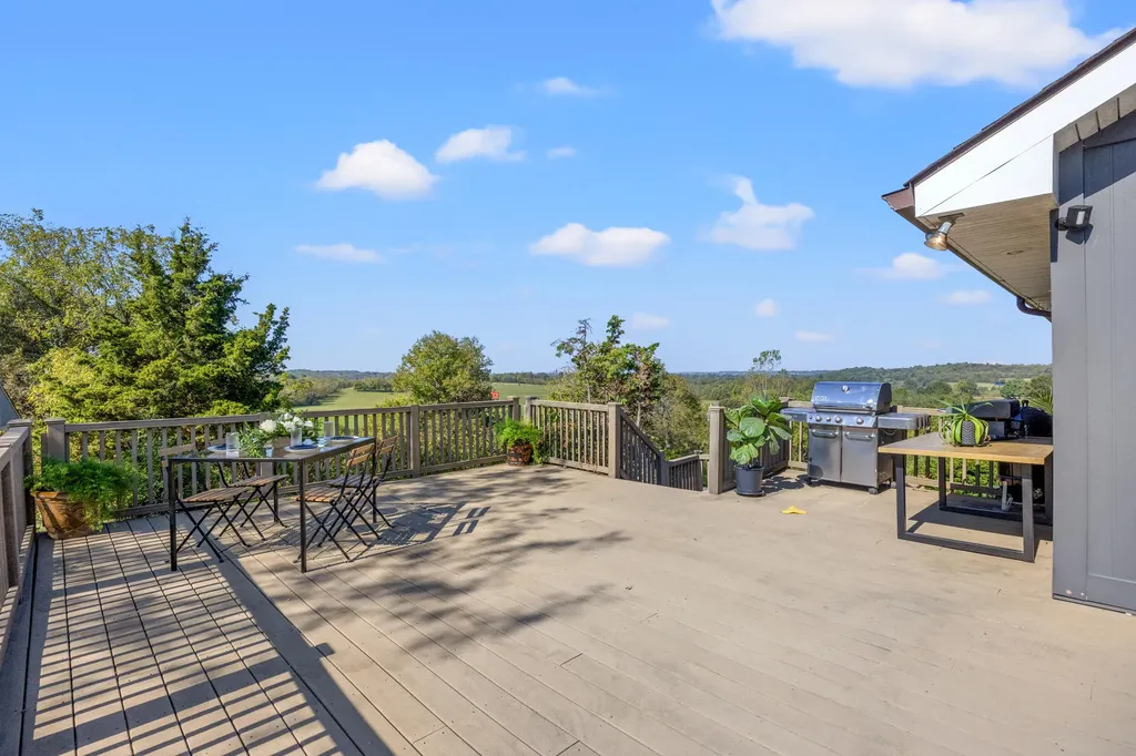 1011 Sunnyview Lane Frankfort KY 40601