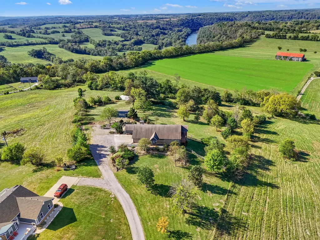 1011 Sunnyview Lane Frankfort KY 40601