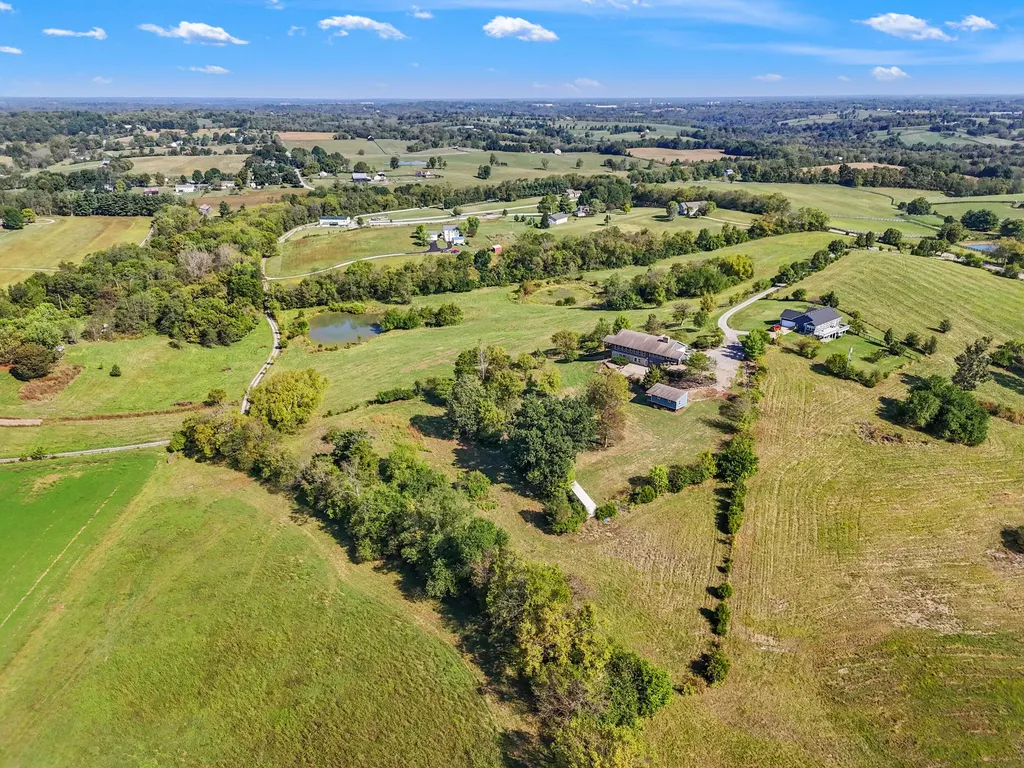 1011 Sunnyview Lane Frankfort KY 40601