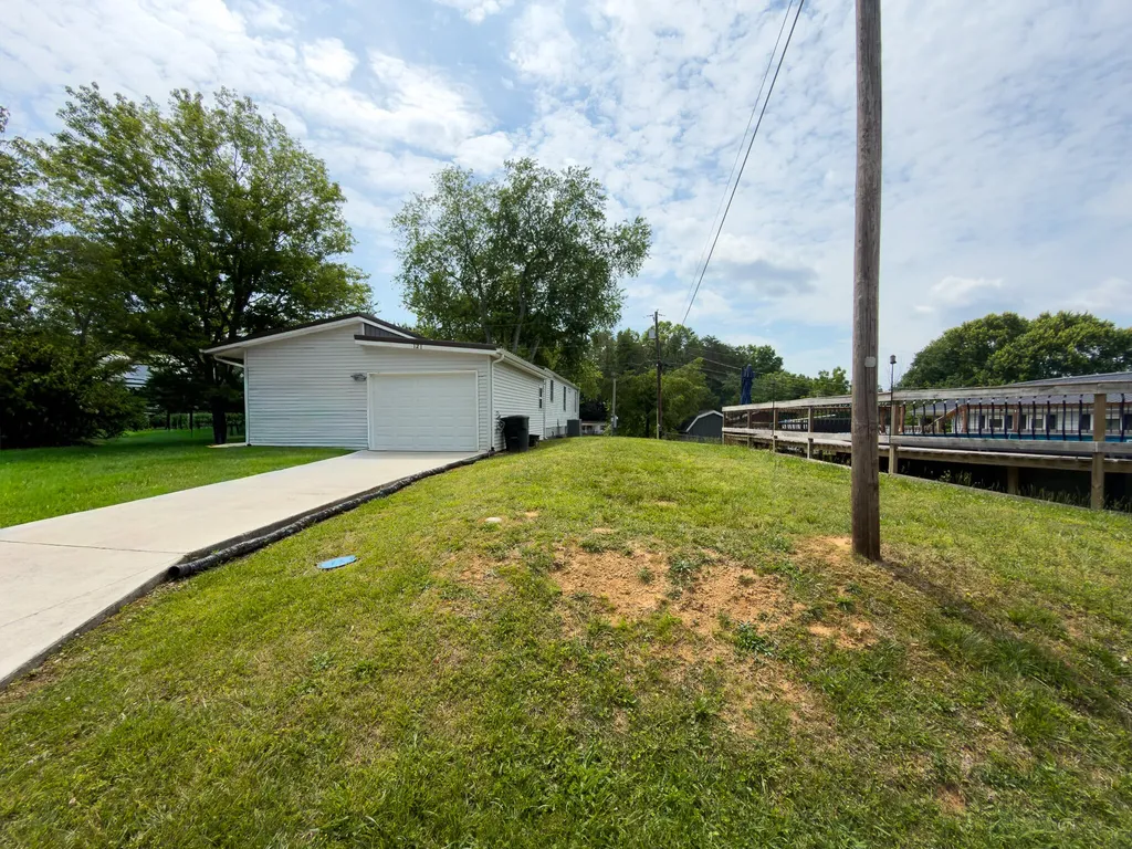 121 Anderson Drive Somerset KY 42503