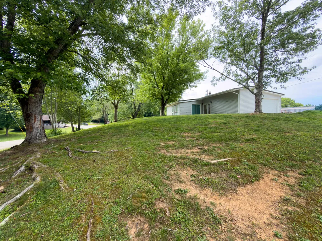 121 Anderson Drive Somerset KY 42503