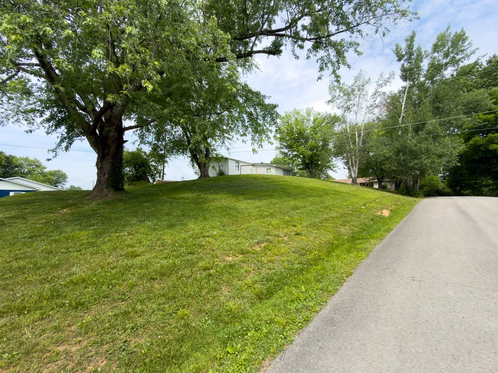 121 Anderson Drive Somerset KY 42503