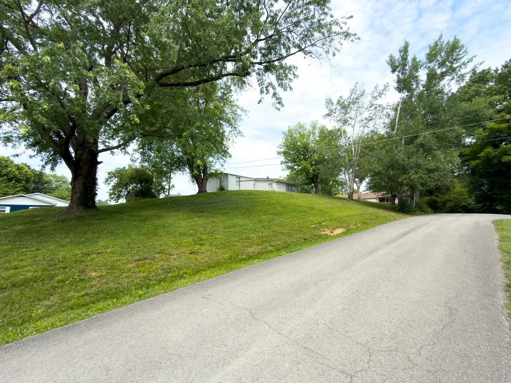 121 Anderson Drive Somerset KY 42503