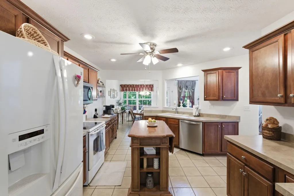 4533 Largo Lane Lexington KY 40515