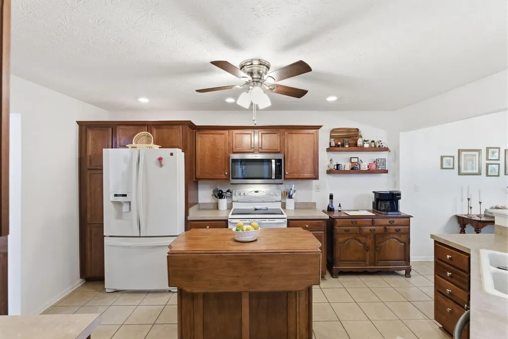 4533 Largo Lane Lexington KY 40515