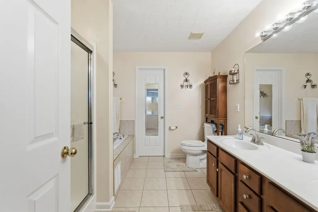 4533 Largo Lane Lexington KY 40515