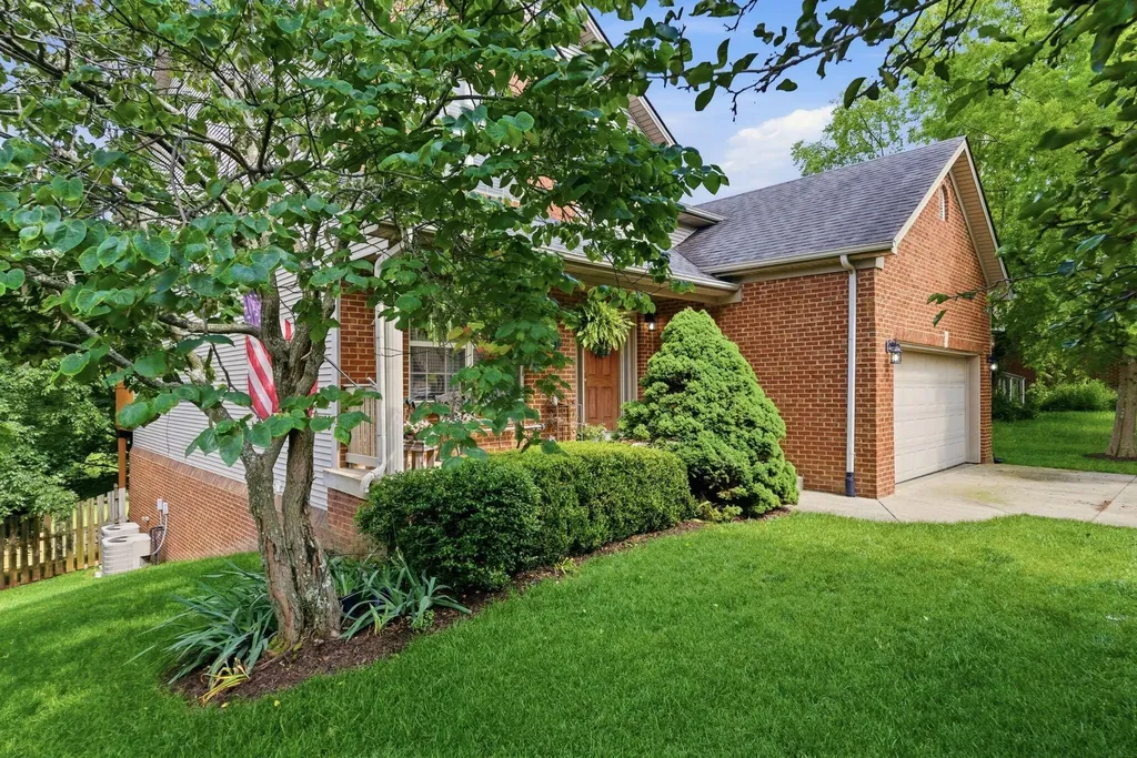 4533 Largo Lane Lexington KY 40515