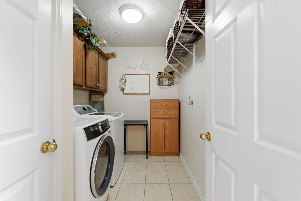 4533 Largo Lane Lexington KY 40515