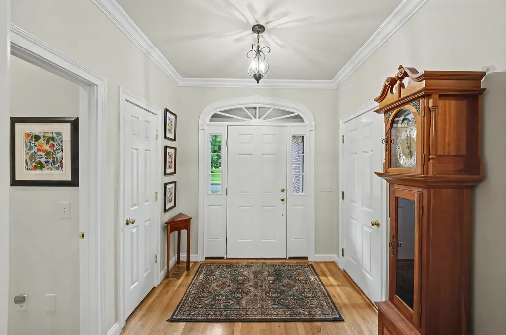 3297 Malone Drive Lexington KY 40513