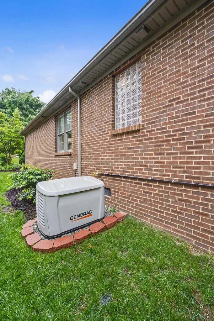 3297 Malone Drive Lexington KY 40513