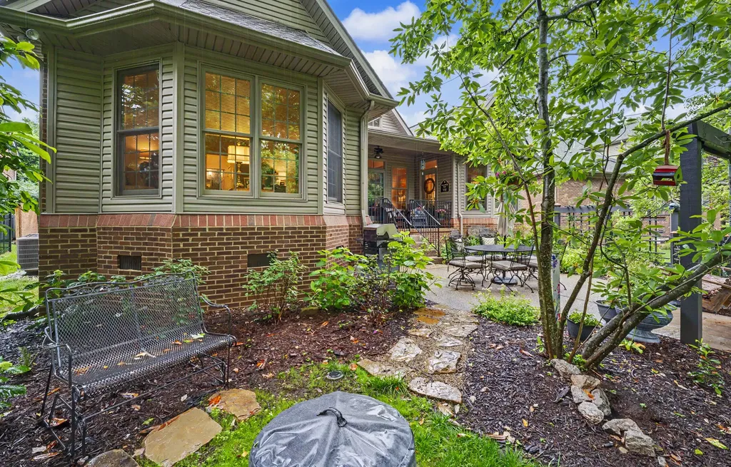 3297 Malone Drive Lexington KY 40513