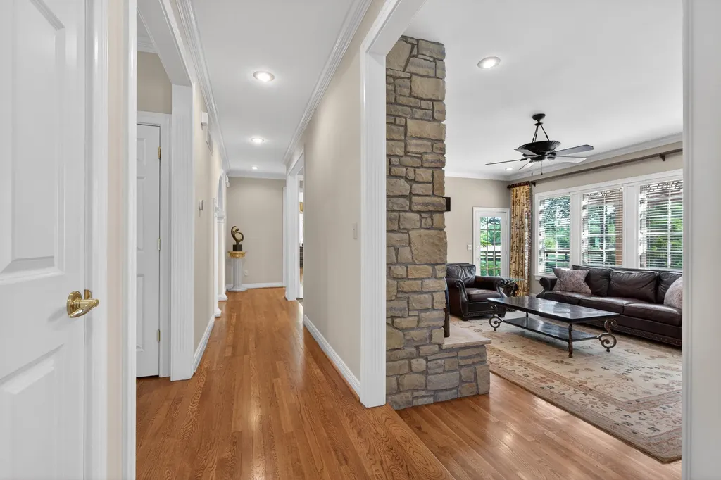 1201 Sebring Lane Lexington KY 40513
